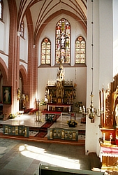 Foto: Altarraum der Kirche